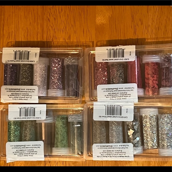 Stampedous Jewel Embossing Powder & Elements - Picture 2 of 6